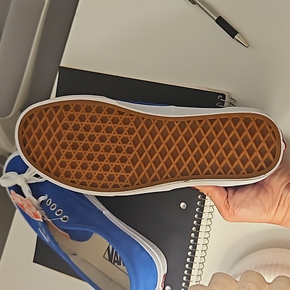 🆕️brand new with tags vans authentic suede lows - Picture 3 of 3